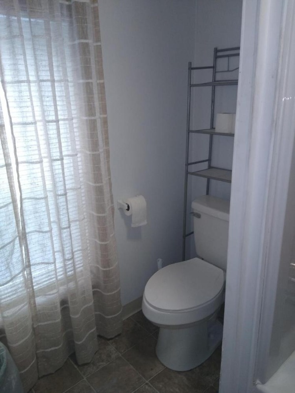 Rest Stop 6 Inn image 11