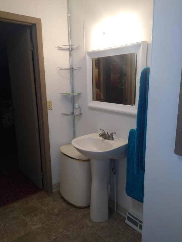 Rest Stop 6 Inn image 12