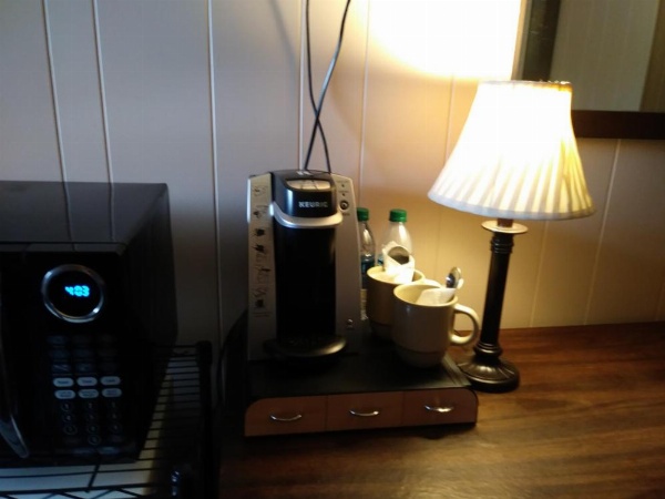 Rest Stop 6 Inn image 22