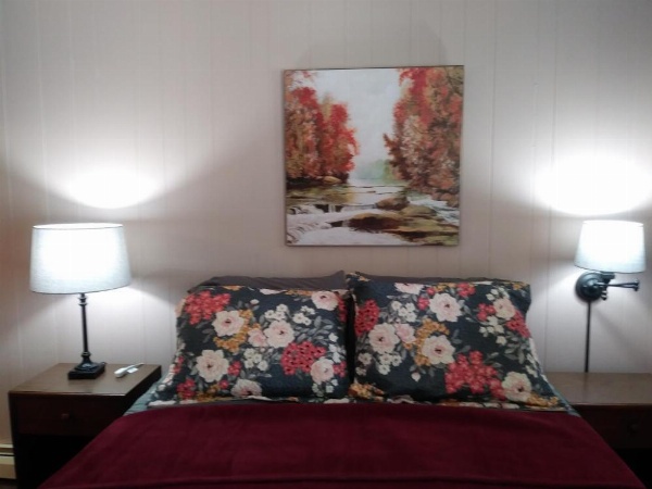 Rest Stop 6 Inn image 26