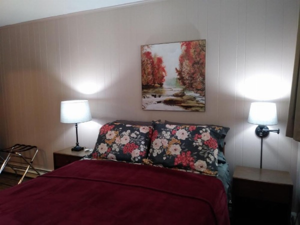 Rest Stop 6 Inn image 28