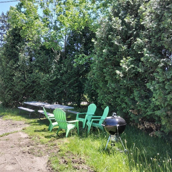 Rest Stop 6 Inn image 5